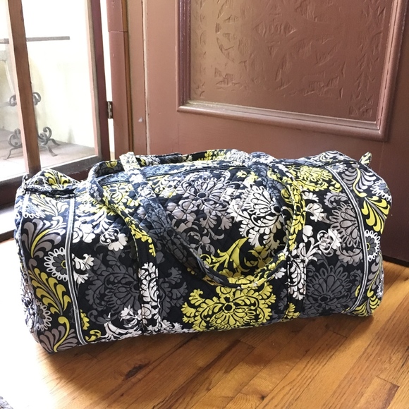 vera bradley baroque weekender